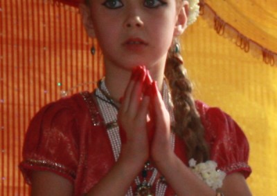 2013 - Dancing in Mayapur Dham (100)