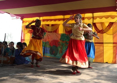 2013 - Dancing in Mayapur Dham (13)
