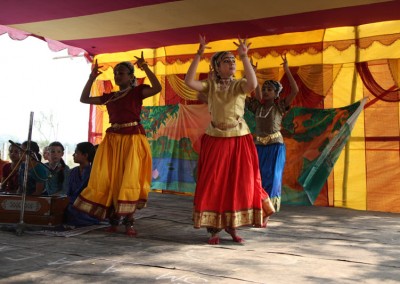 2013 - Dancing in Mayapur Dham (15)