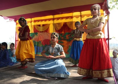 2013 - Dancing in Mayapur Dham (20)
