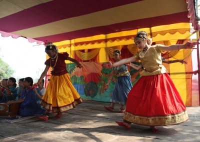 2013 - Dancing in Mayapur Dham (31)