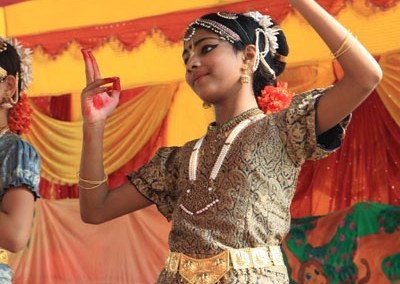 2013 - Dancing in Mayapur Dham (33)
