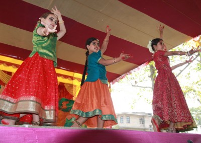 2013 - Dancing in Mayapur Dham (39)