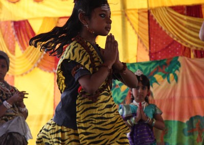 2013 - Dancing in Mayapur Dham (49)