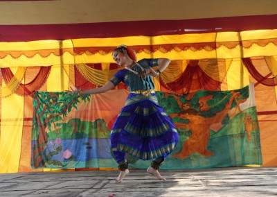 2013 - Dancing in Mayapur Dham (61)