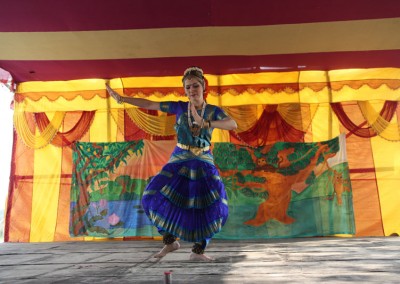 2013 - Dancing in Mayapur Dham (64)