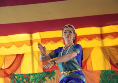 2013 - Dancing in Mayapur Dham (69)