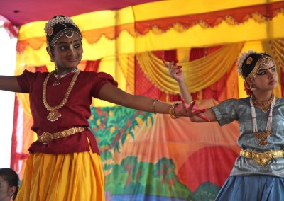 2013 - Dancing in Mayapur Dham (7)