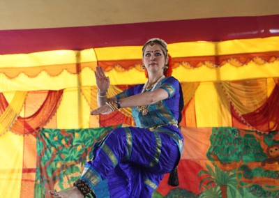 2013 - Dancing in Mayapur Dham (70)