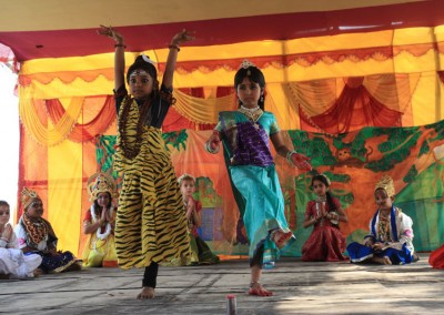 2013 - Dancing in Mayapur Dham (74)