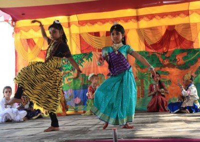 2013 - Dancing in Mayapur Dham (76)