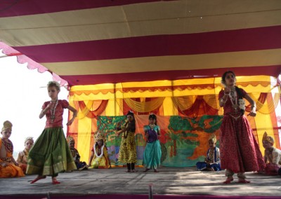 2013 - Dancing in Mayapur Dham (78)