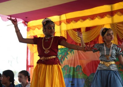 2013 - Dancing in Mayapur Dham (8)