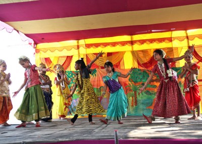 2013 - Dancing in Mayapur Dham (87)