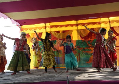 2013 - Dancing in Mayapur Dham (89)