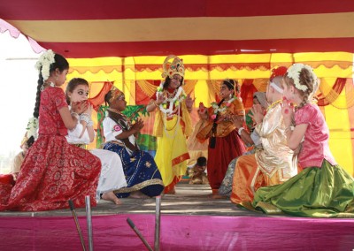 2013 - Dancing in Mayapur Dham (93)