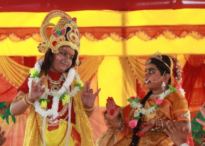 2013 - Dancing in Mayapur Dham (95)