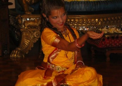 Dancing in New Navadvipa (14)